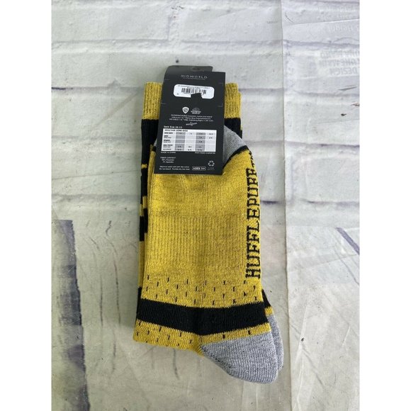 Harry Potter Hufflepuff House Badge Logo Men's Crew Socks 1 Pair Sock Size 10-13 - Picture 3 of 5